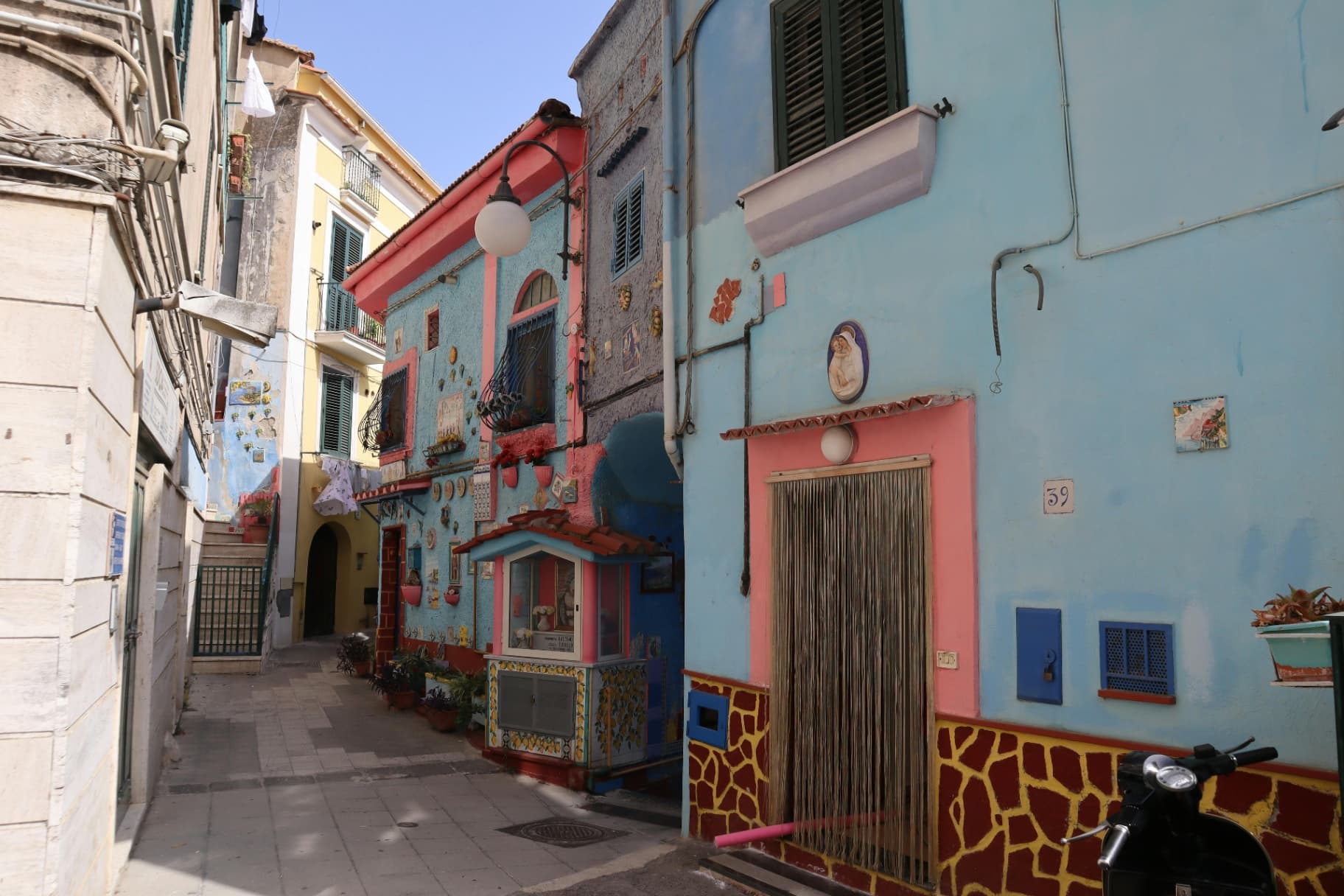 Vietri sul Mare: Guida Pratica per Visita e Acquisti di Ceramica