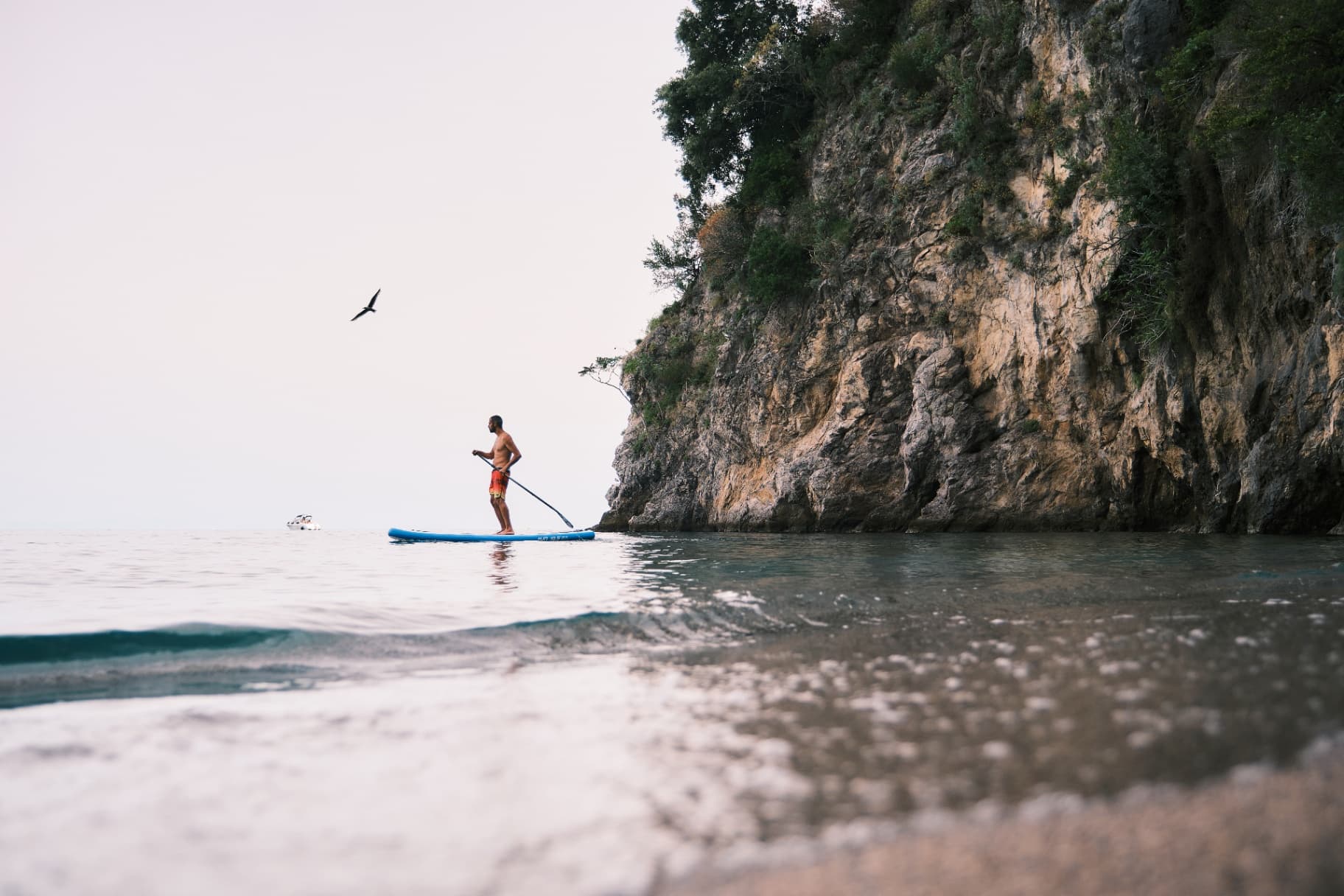 Attività Acquatiche a Vietri sul Mare: SUP, Kayak, Snorkeling e Gite in Barca